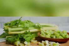 芹菜可以生吃吗？（生吃芹菜的好处与注意事项）